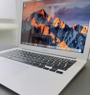 Photo - New Laptop Apple MacBook Air 2017 8GB Intel Core I5 SSD 128GB