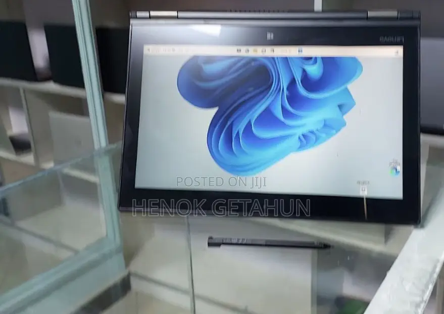 New Laptop Lenovo Yoga 260 8GB Intel Core I5 SSD 1T