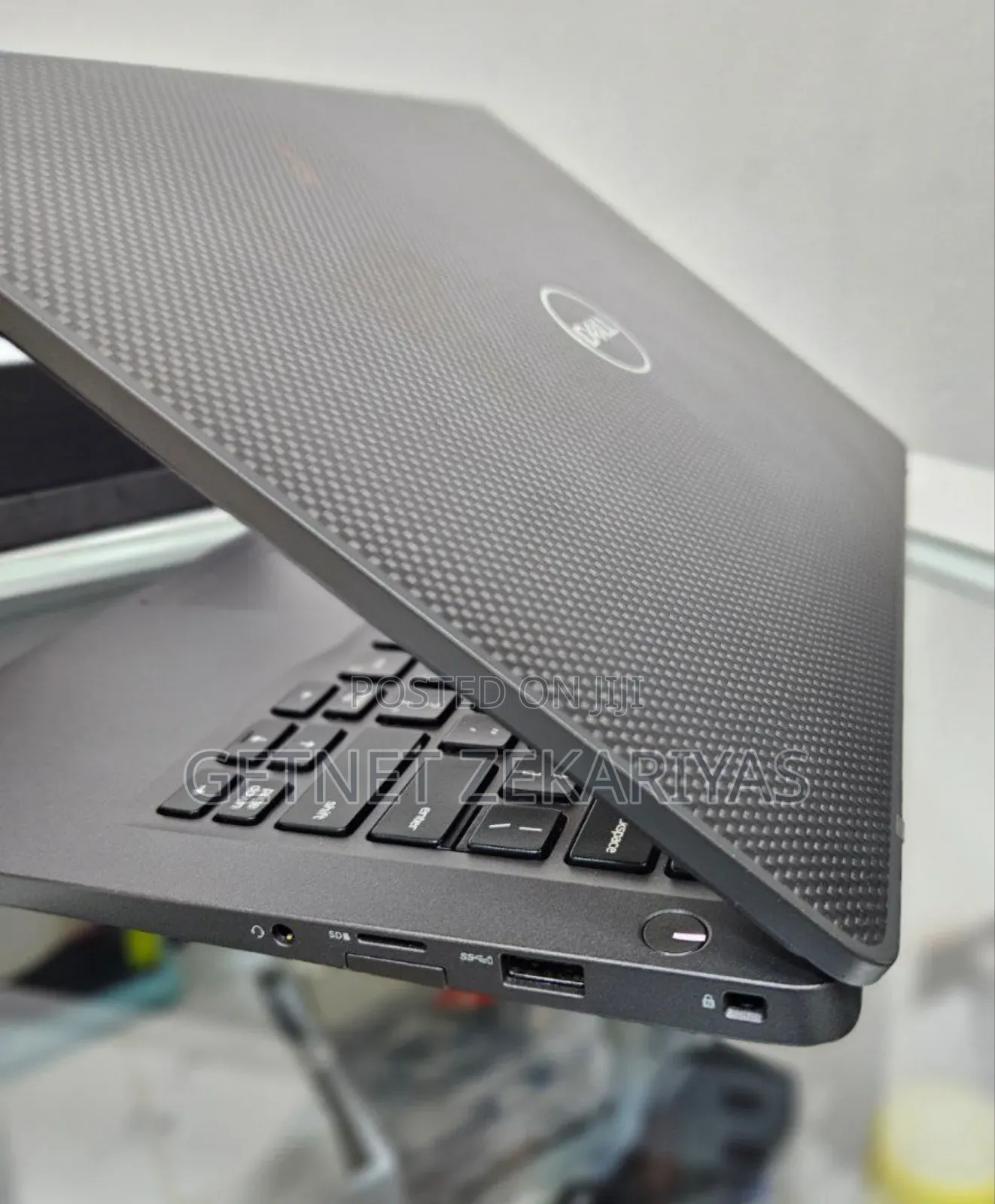 New Laptop Dell Latitude 7400 8GB Intel Core I5 SSD 256GB