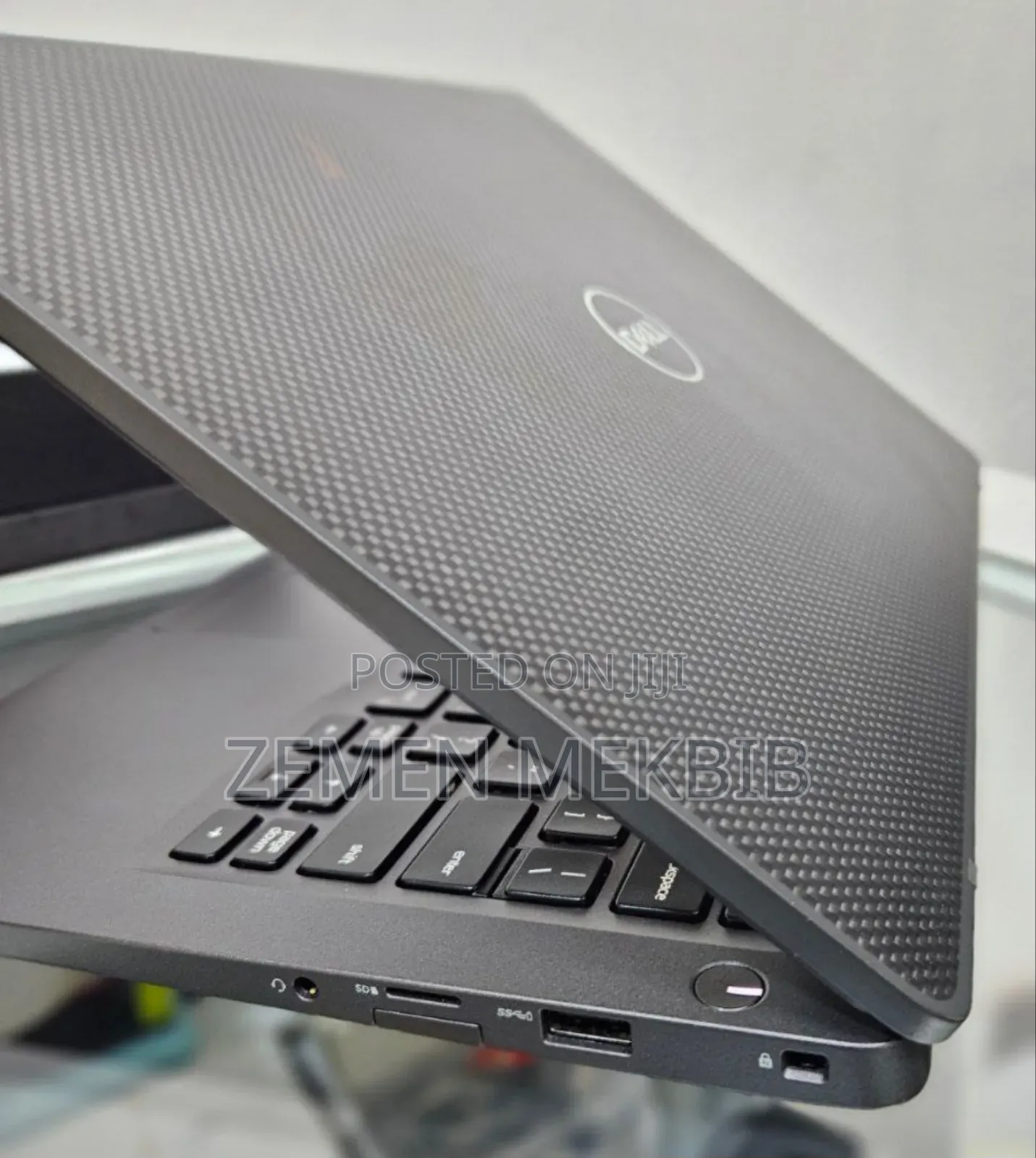 New Laptop Dell Latitude 5310 8GB Intel Core I5 SSD 256GB