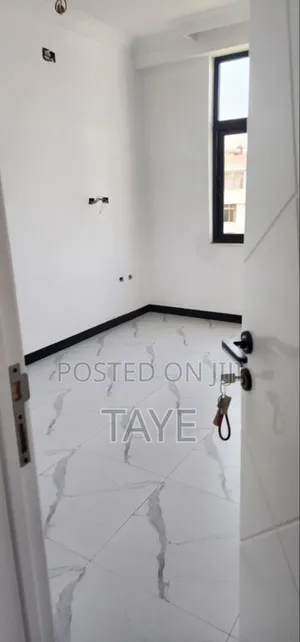 3bdrm Apartment in Alpha, Yeka for sale