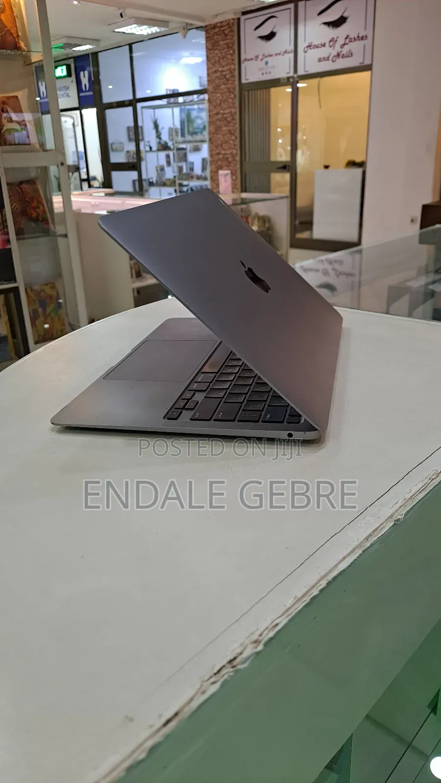 New Laptop Apple MacBook Air 2020 M1 8GB Apple M1 SSD 256GB