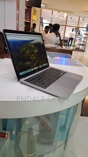 New Laptop Apple MacBook Air 2020 M1 8GB Apple M1 SSD 256GB