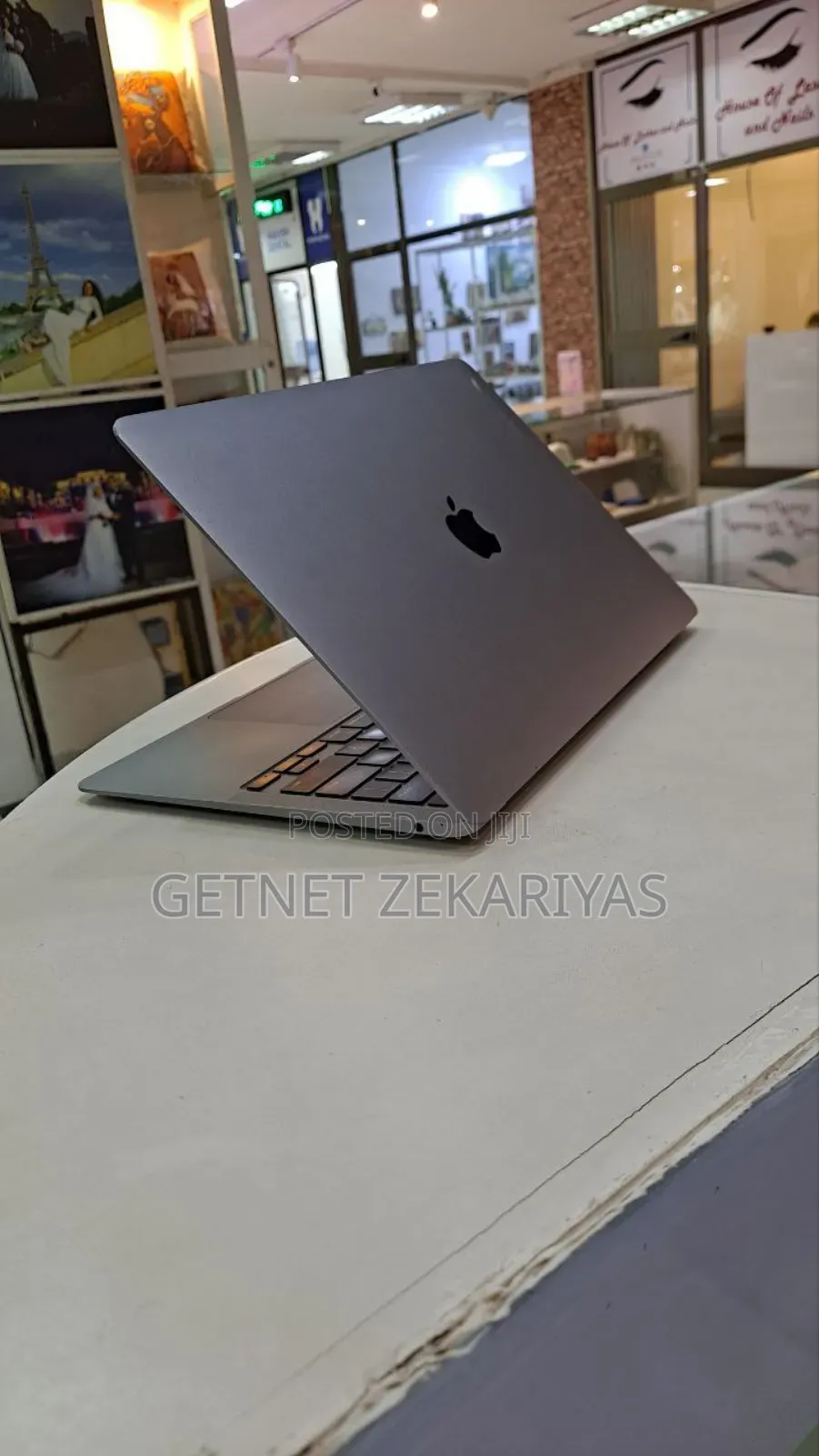 New Laptop Apple MacBook Air 2020 M1 8GB Apple M1 SSD 256GB