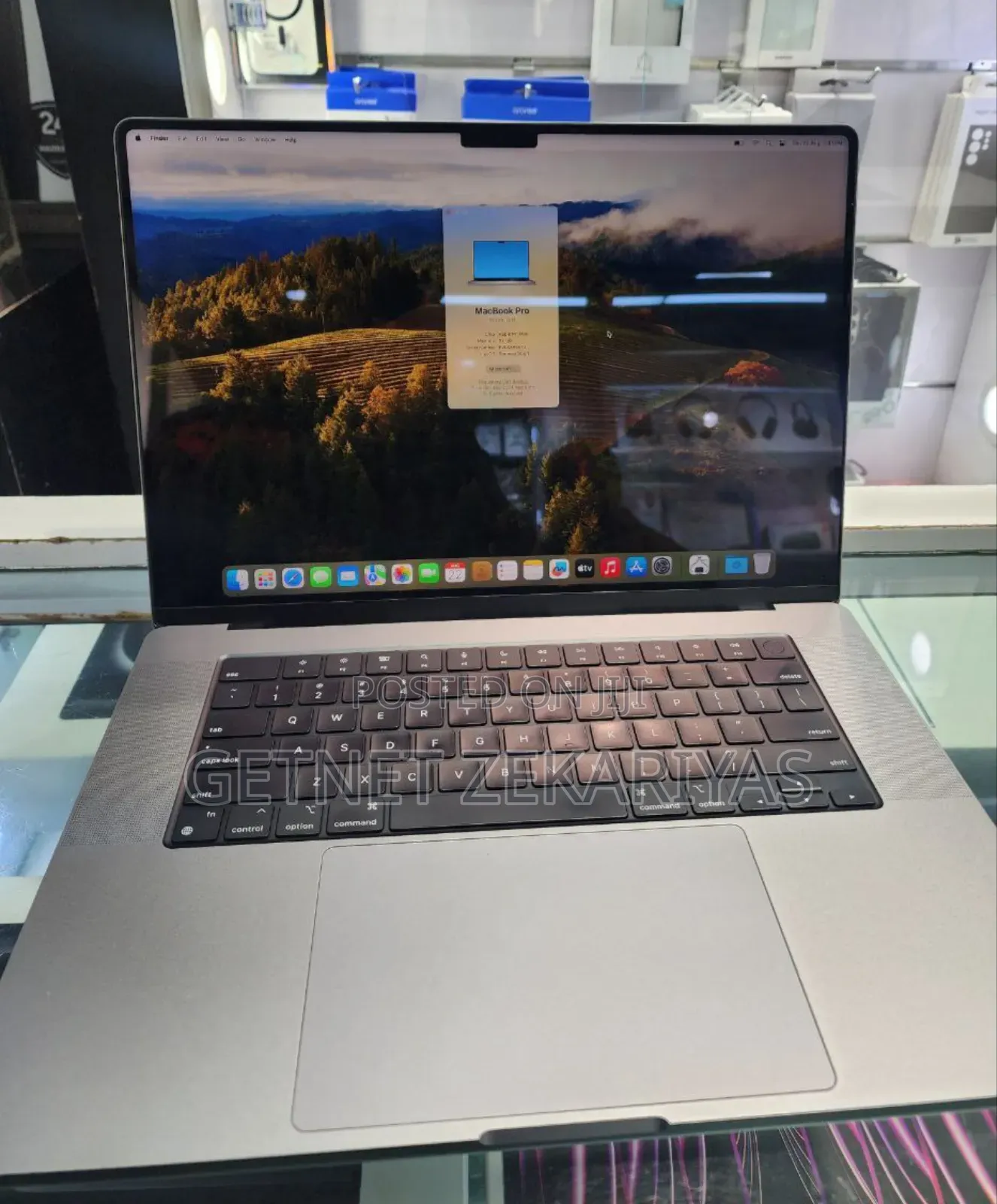 New Laptop Apple MacBook Pro 2021 M1 32GB Apple M1 Pro SSD 1T