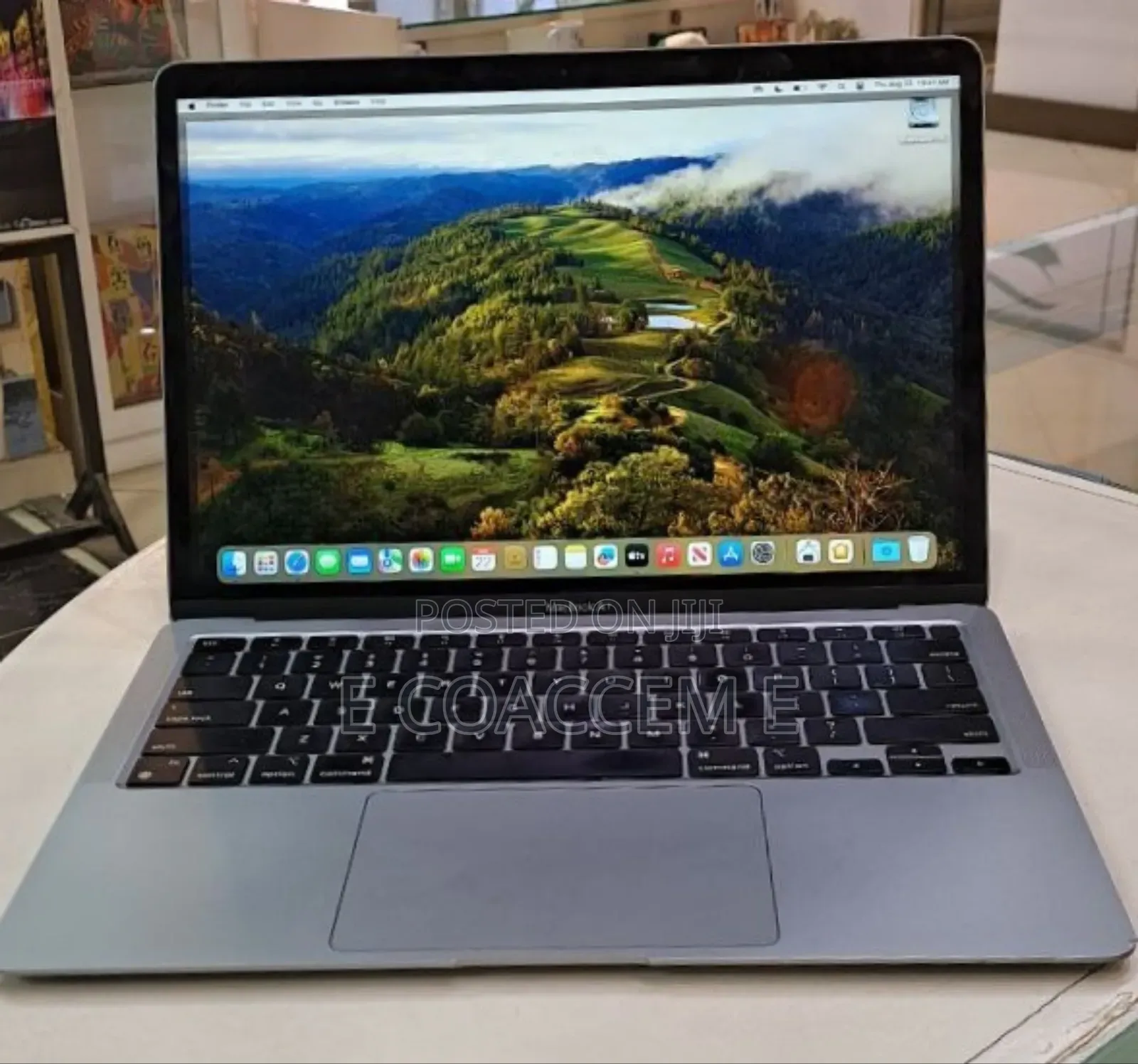 New Laptop Apple MacBook 8GB Apple M1 SSD 256GB