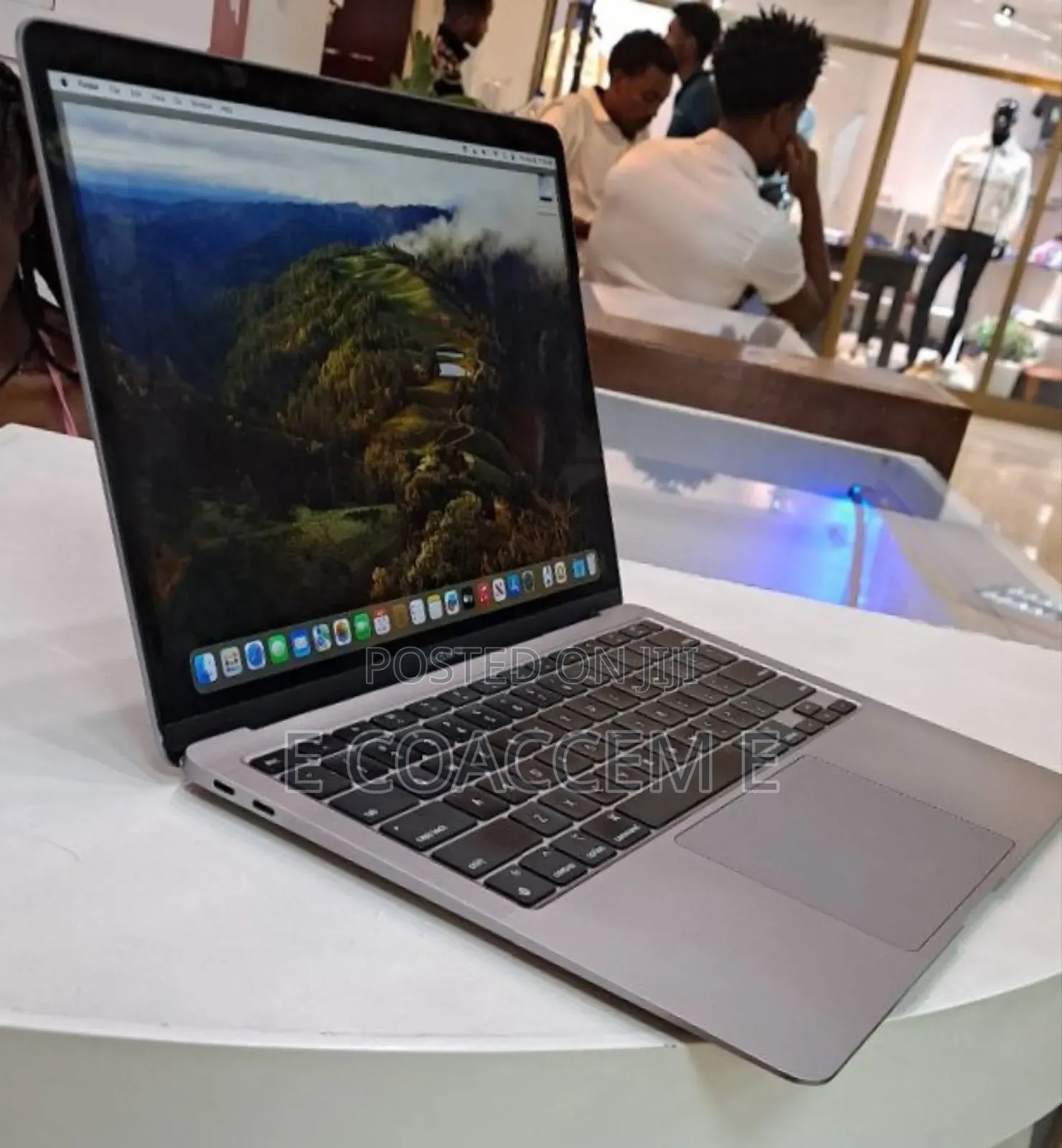 New Laptop Apple MacBook 8GB Apple M1 SSD 256GB