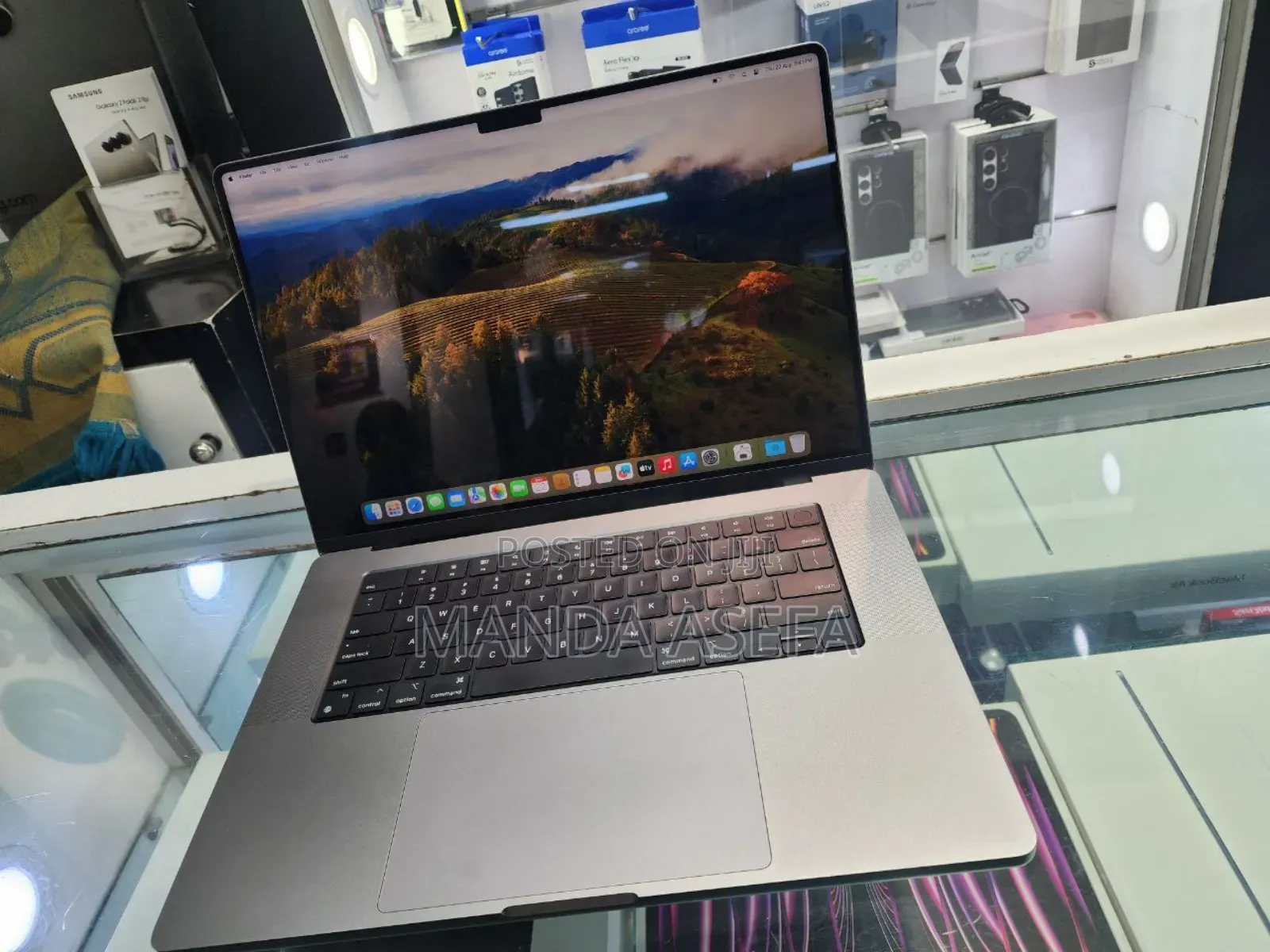 New Laptop Apple MacBook Pro M1 16GB Apple M1 SSD 1T