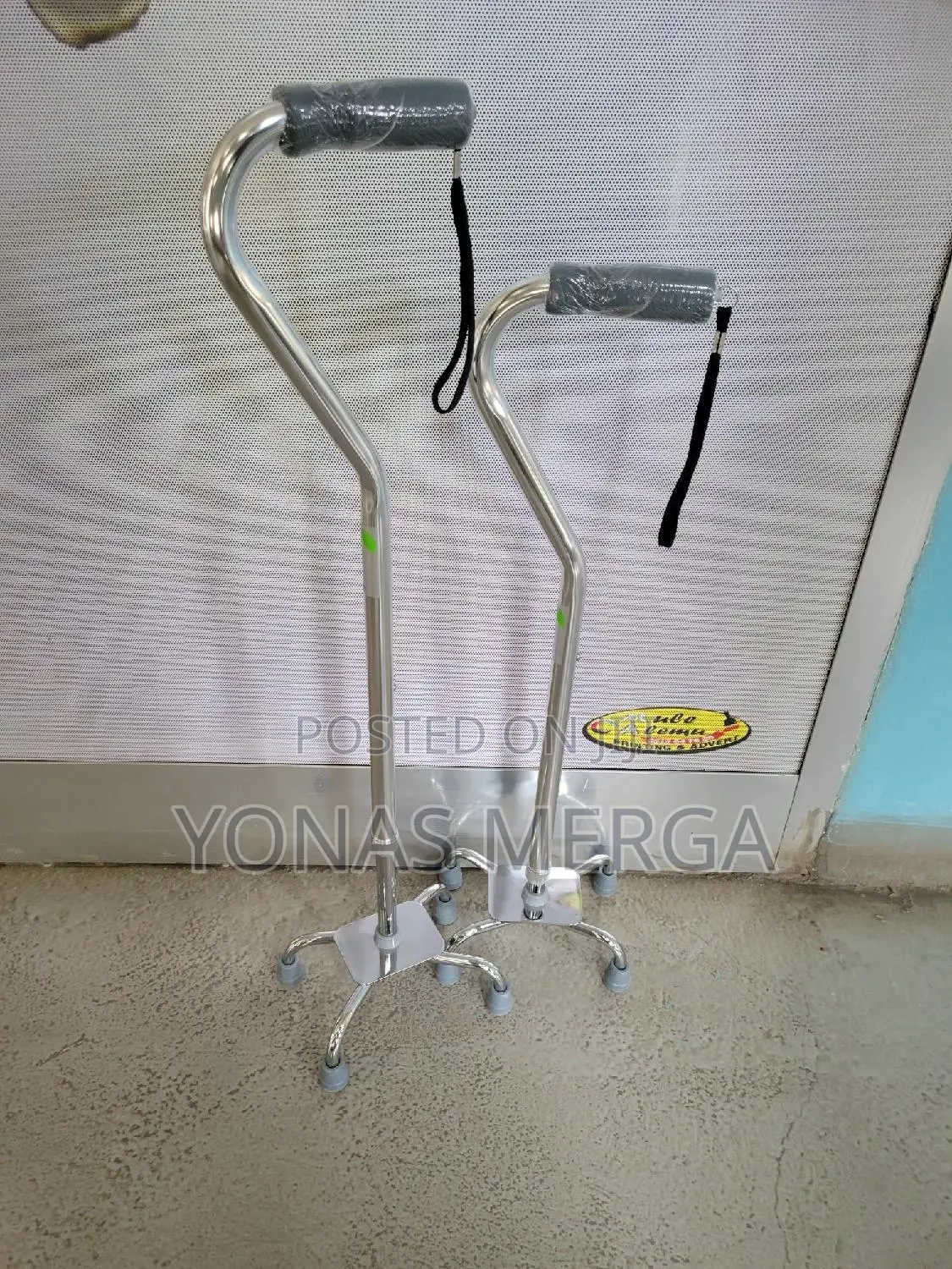 Walking Stick /4-Pronged Base for Extra Stability Balance,