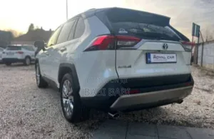 New Toyota RAV4 2024 White