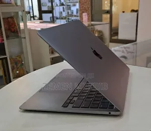 Photo - New Laptop Apple MacBook Air 2020 M1 8GB Intel Core I7 SSD 256GB