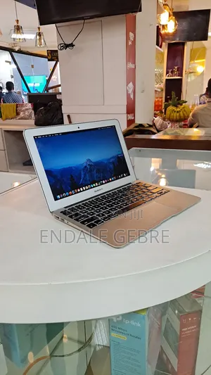 New Laptop Apple MacBook Air 2015 4GB Intel Core I5 SSD 128GB