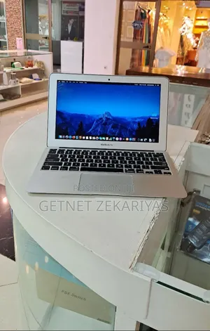 New Laptop Apple MacBook Air 2015 4GB Intel Core I5 SSD 128GB