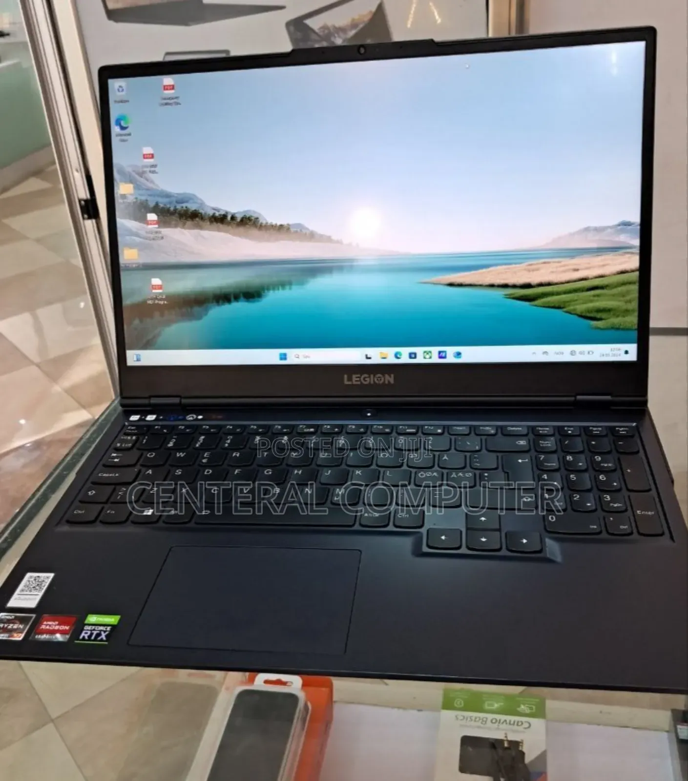New Laptop Lenovo Legion 5i 16GB AMD Ryzen 5 SSD 512GB