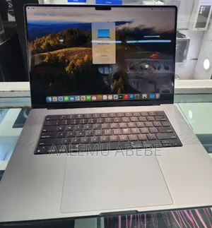 New Laptop Apple MacBook Pro 2023 M2 Max 16-Inch 16GB Apple M1 SSD 1T