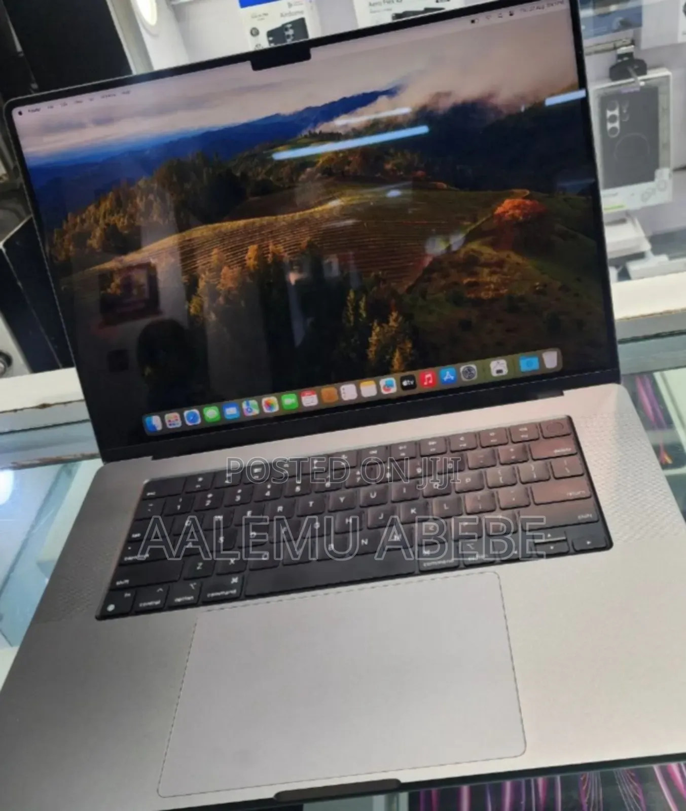 New Laptop Apple MacBook Pro 2023 M2 Max 16-Inch 16GB Apple M1 SSD 1T