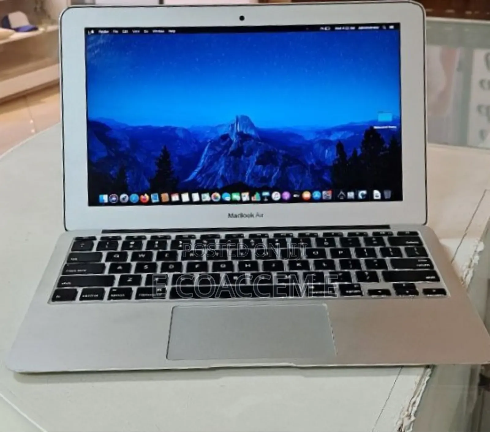 New Laptop Apple MacBook 4GB Intel Core I5 SSD 128GB
