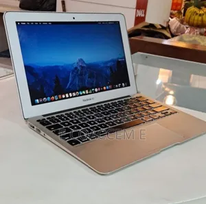 New Laptop Apple MacBook 4GB Intel Core I5 SSD 128GB