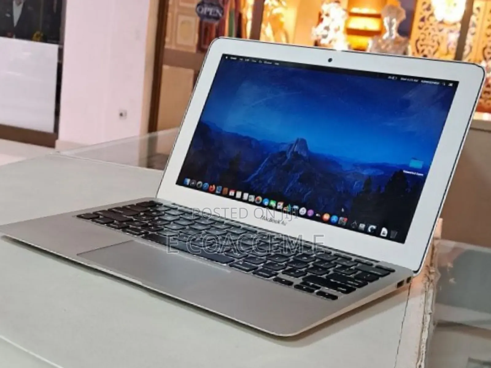 New Laptop Apple MacBook 4GB Intel Core I5 SSD 128GB