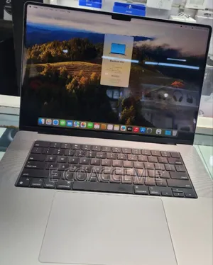 New Laptop Apple MacBook 32GB Apple M1 Pro SSD 1T