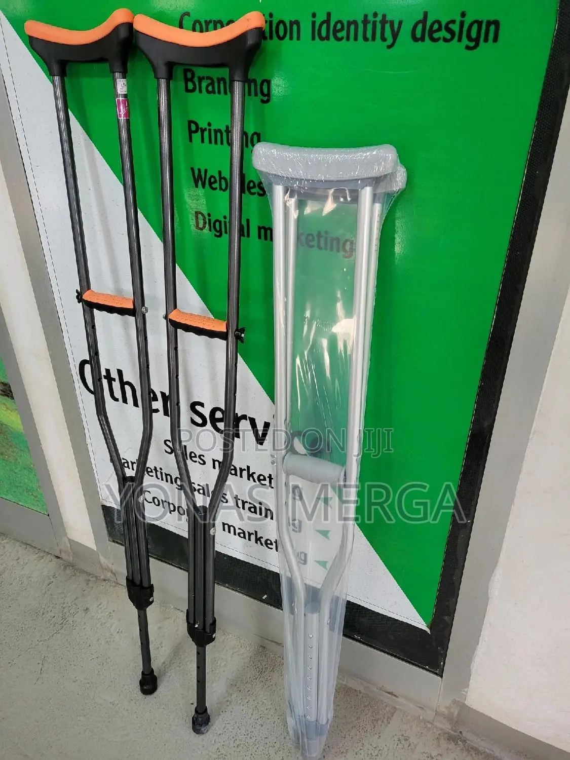 Aluminum Underarm Crutches for Adult or Short-Universal Size
