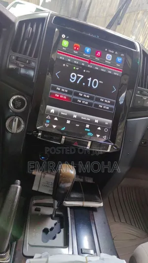 Toyota Land Cruiser 2012