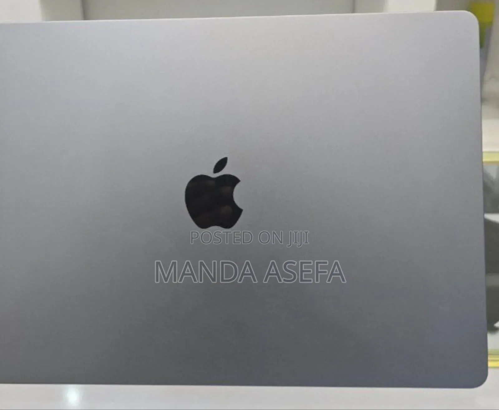 New Laptop Apple MacBook Air 2022 M2 8GB Apple M2 SSD 256GB