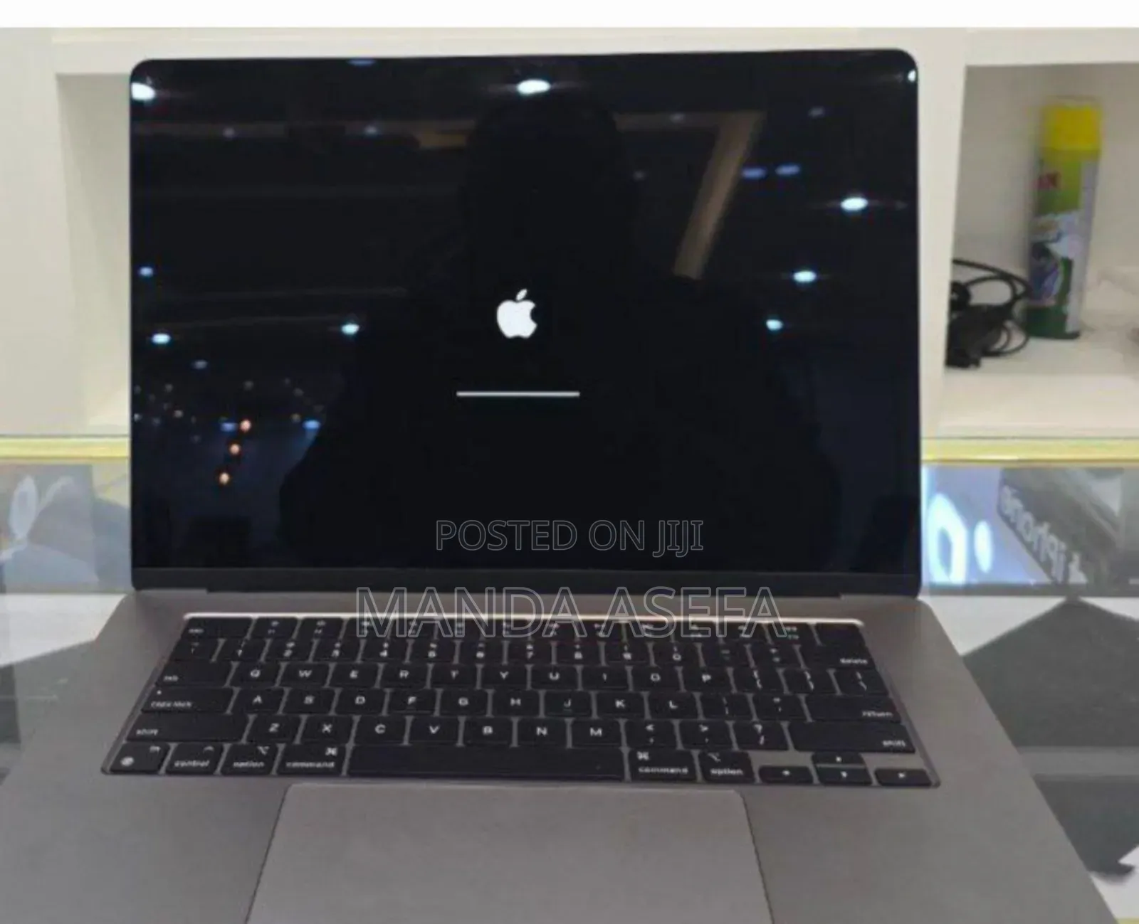 New Laptop Apple MacBook Air 2022 M2 8GB Apple M2 SSD 256GB