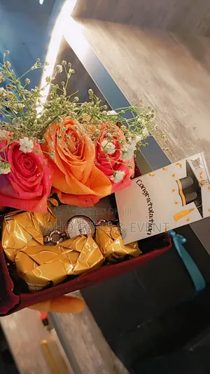 Photo - Yaha Simple Graduation Gift 