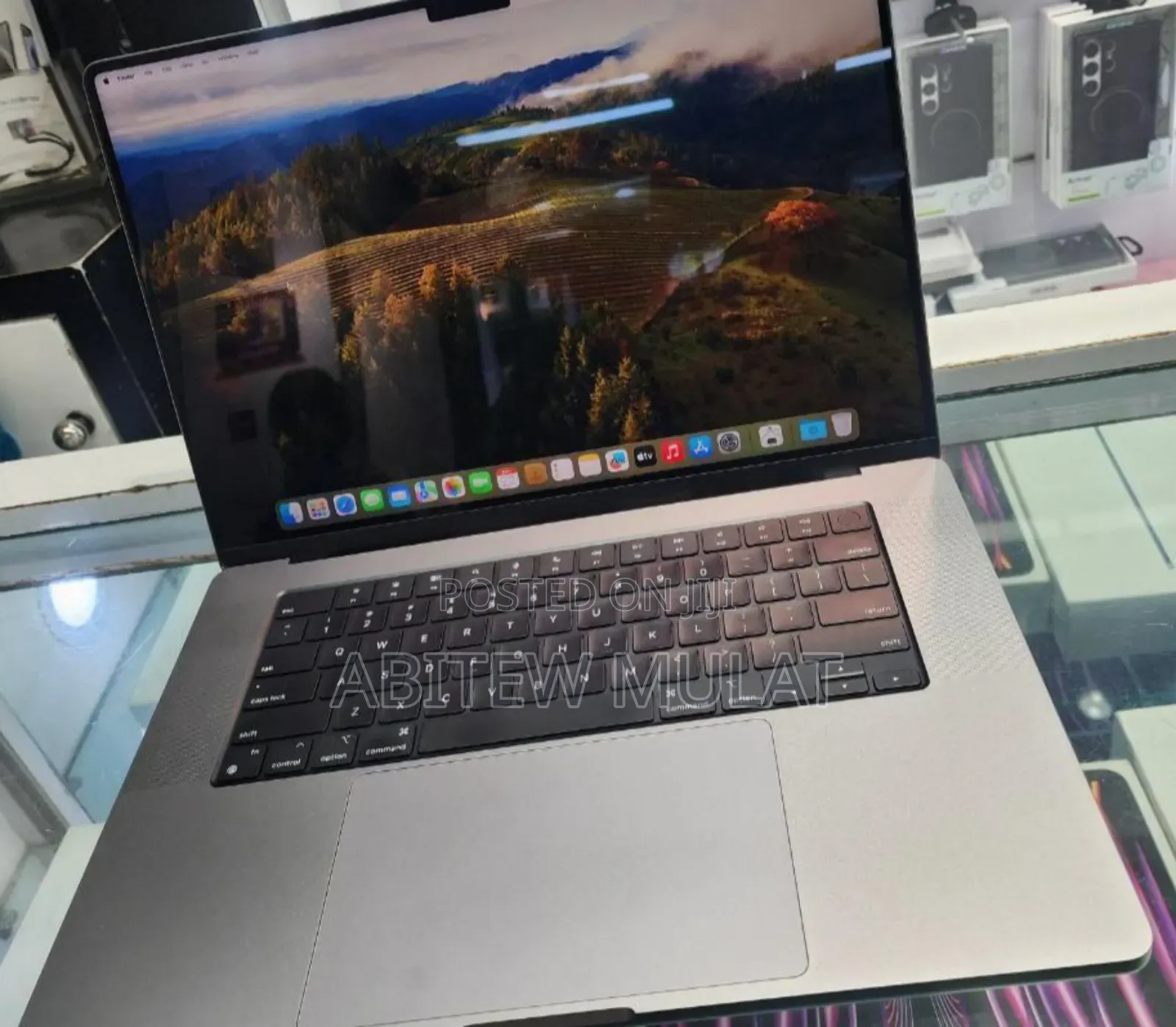 New Laptop Apple MacBook Pro 2021 M1 32GB Apple M1 SSD 1T