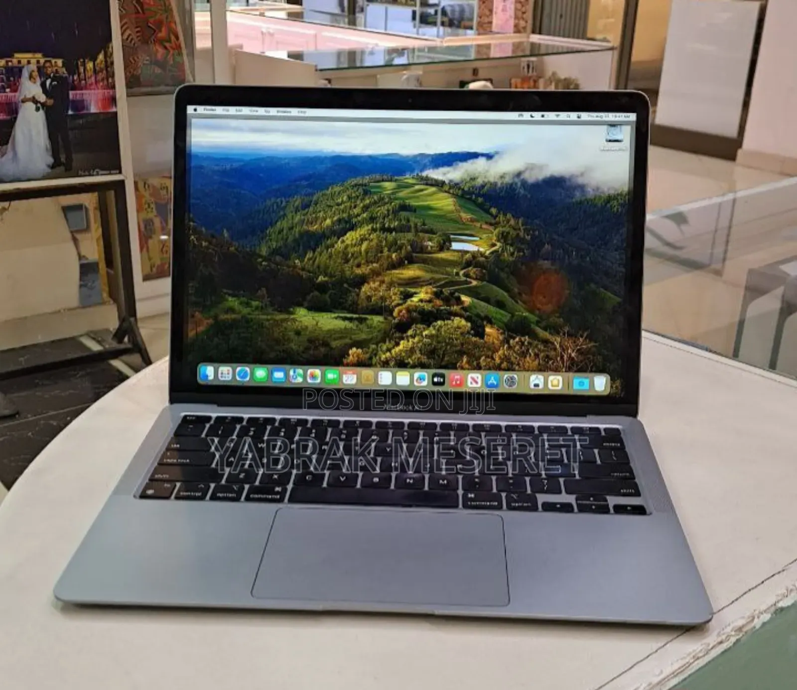 New Laptop Apple MacBook Air 2020 M1 8GB Intel Core I7 SSD 256GB