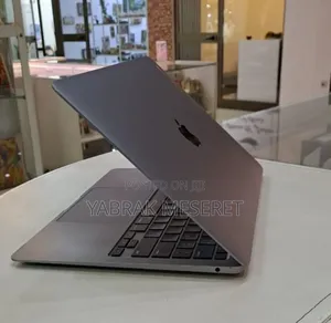 New Laptop Apple MacBook Air 2020 M1 8GB Intel Core I7 SSD 256GB