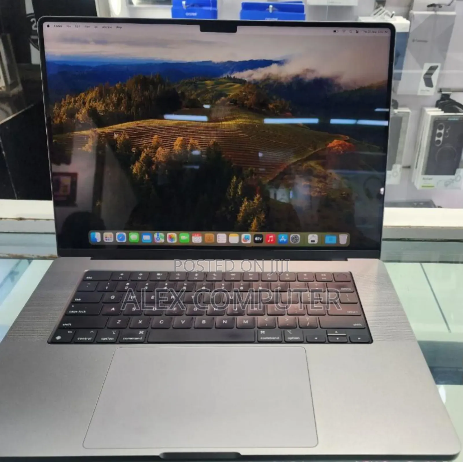 New Laptop Apple MacBook Pro 2021 M1 32GB Apple M1 SSD 1T