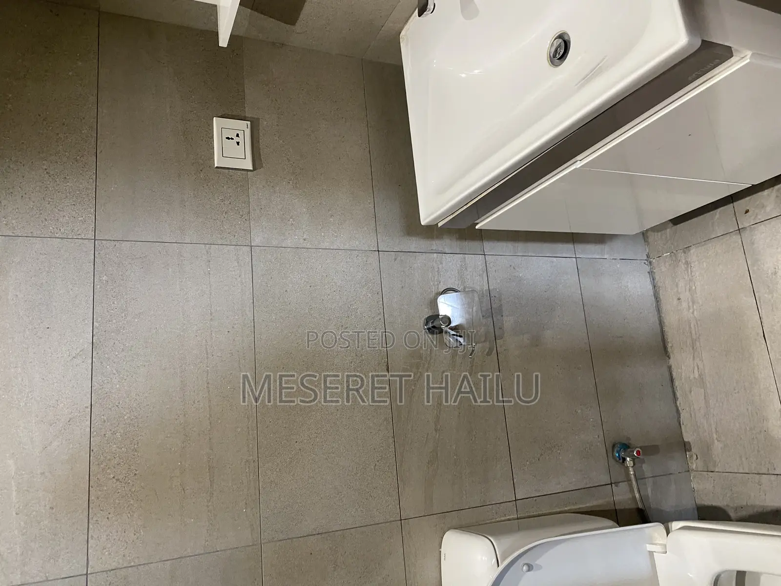 Furnished 3bdrm Apartment in Welo Sefer, Bole for rent
