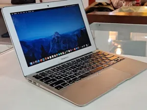 New Laptop Apple MacBook Air 2015 4GB Intel Core I5 SSD 128GB