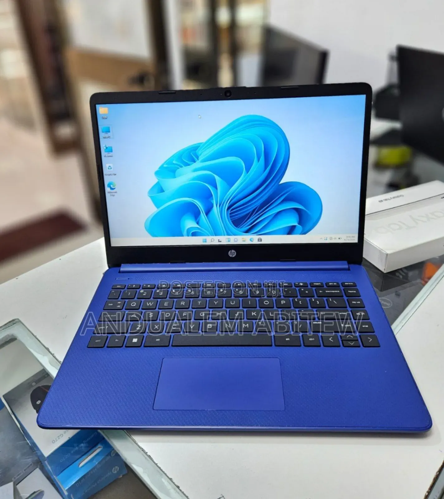 New Laptop HP Stream Notebook 4GB Intel Pentium SSD 60GB