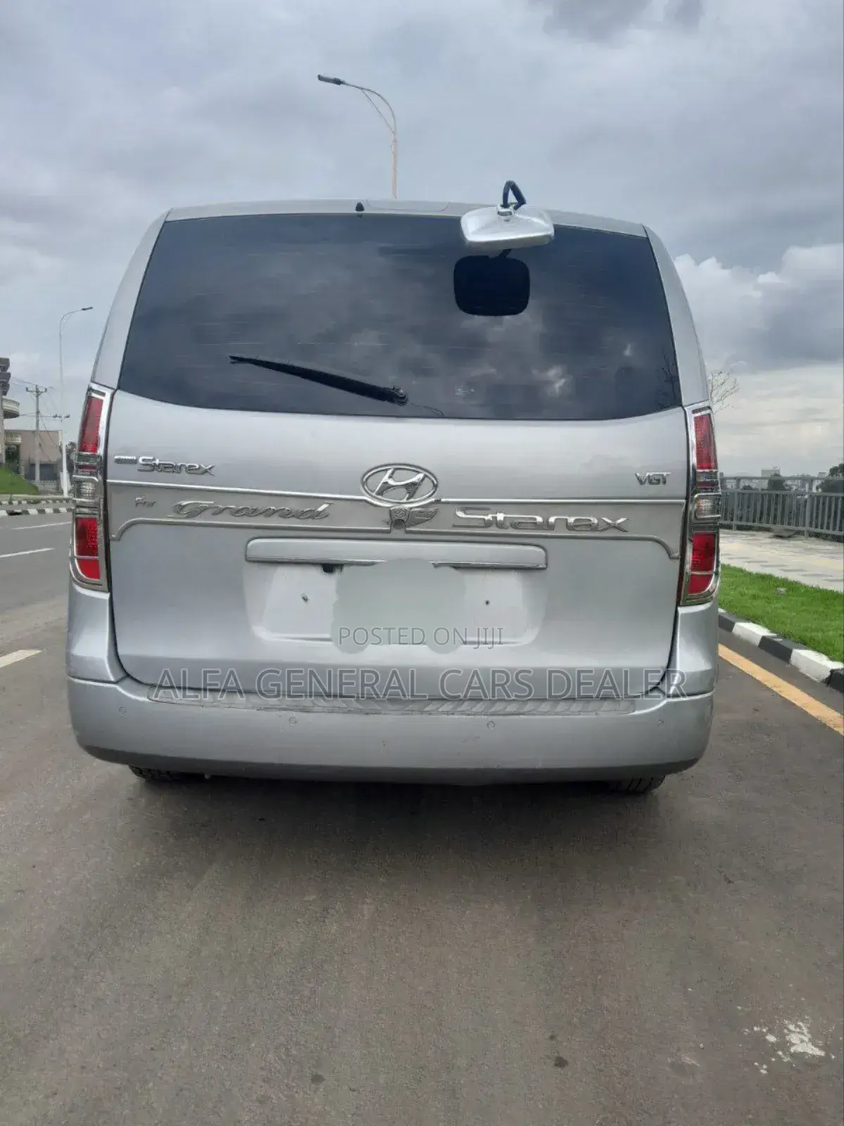 Hyundai H1 2016 Silver