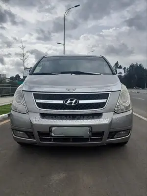 Hyundai H1 2016 Silver