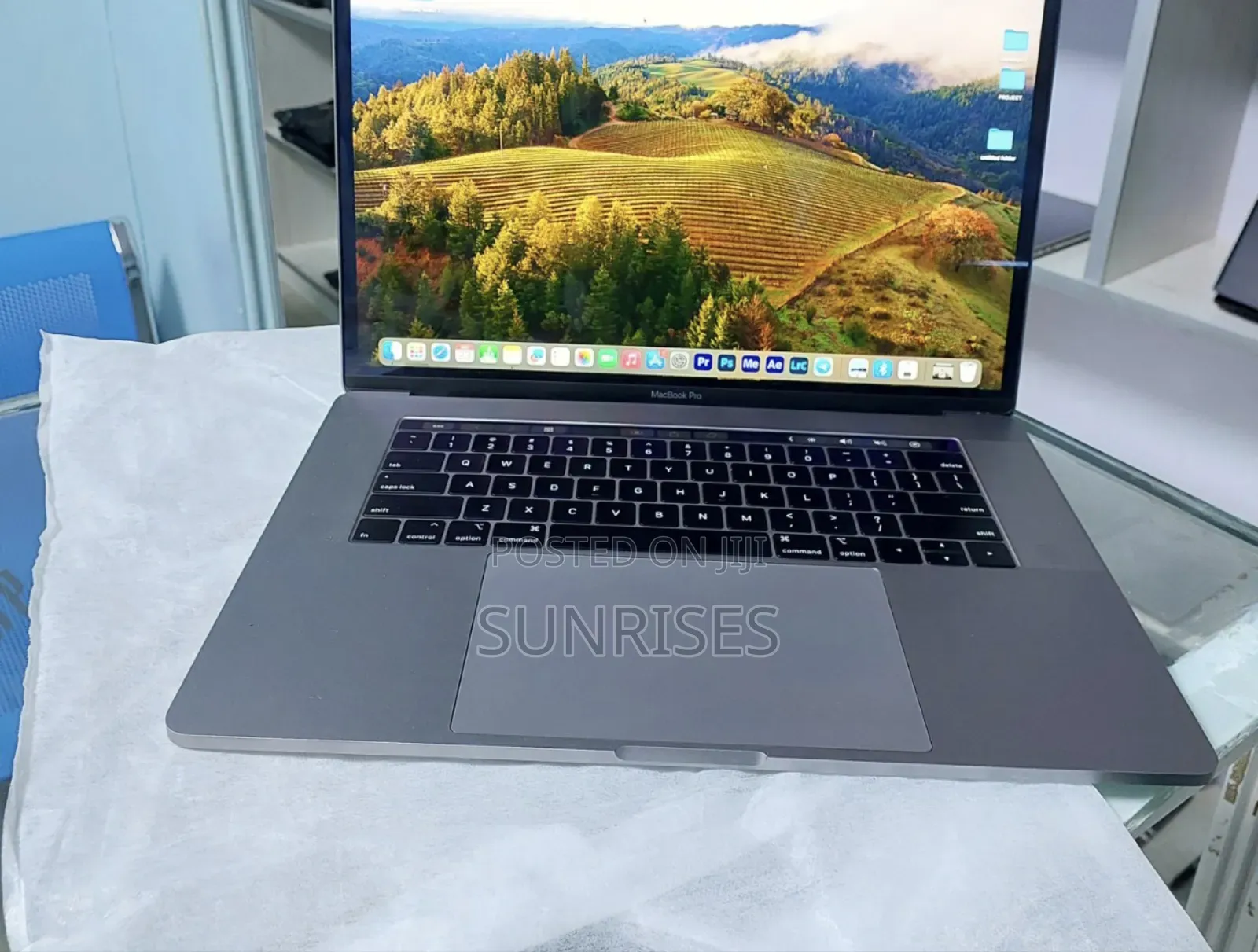 New Laptop Apple MacBook Pro 2019 32GB Intel Core I9 SSD 512GB