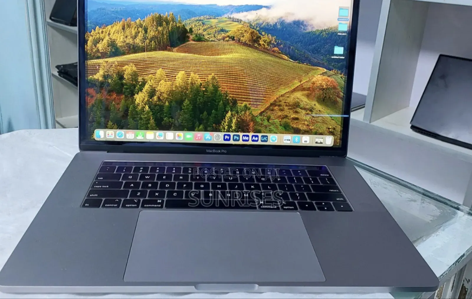 New Laptop Apple MacBook Pro 2019 32GB Intel Core I9 SSD 512GB