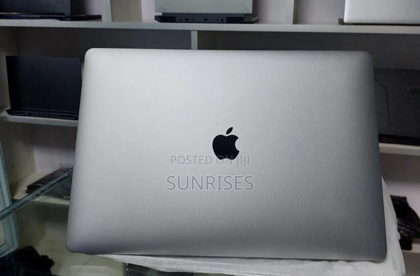 New Laptop Apple MacBook Pro 2019 32GB Intel Core I9 SSD 512GB