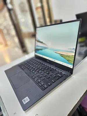 New Laptop Dell XPS 13 16GB Intel Core I7 SSD 512GB