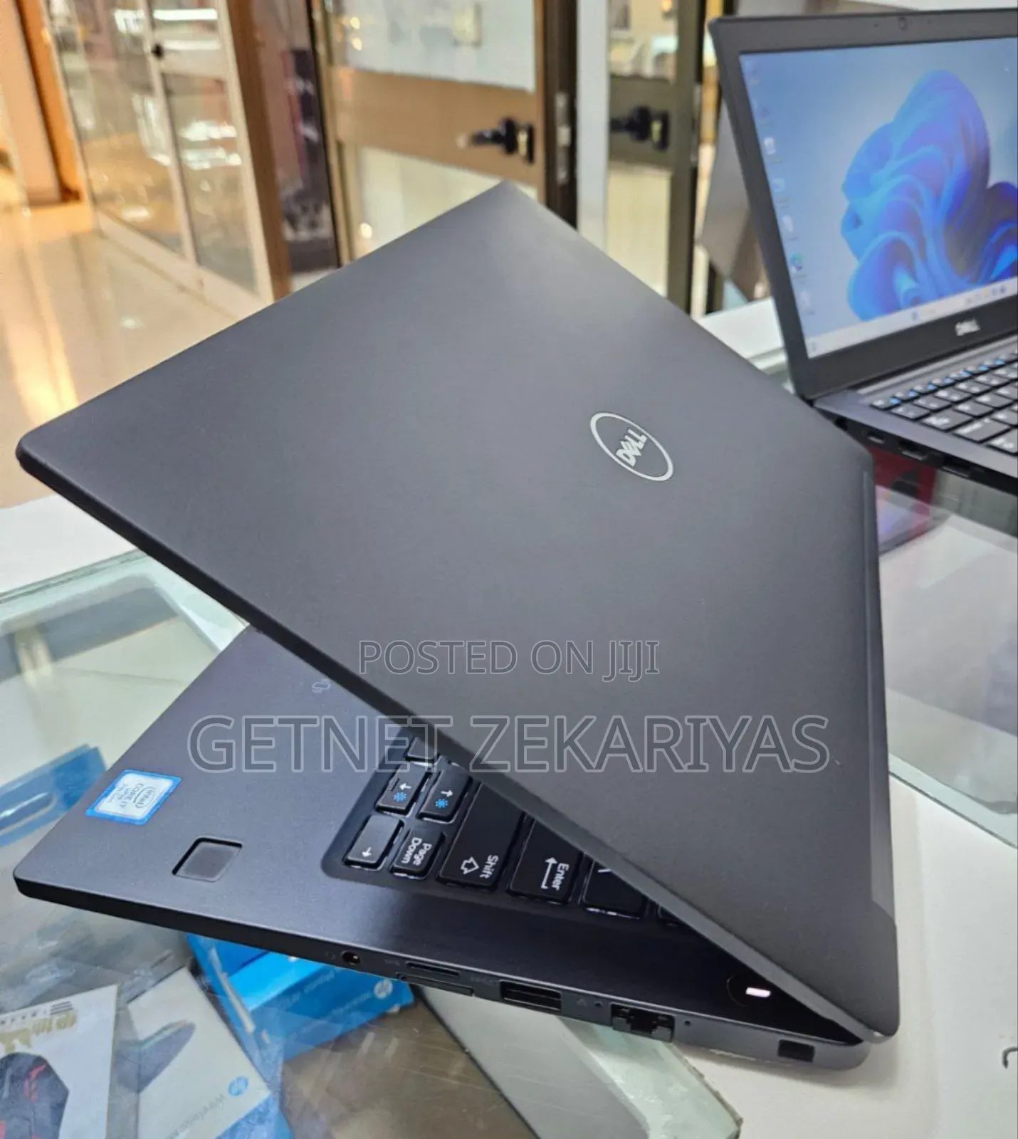 New Laptop Dell 8GB Intel Core I7 SSD 256GB