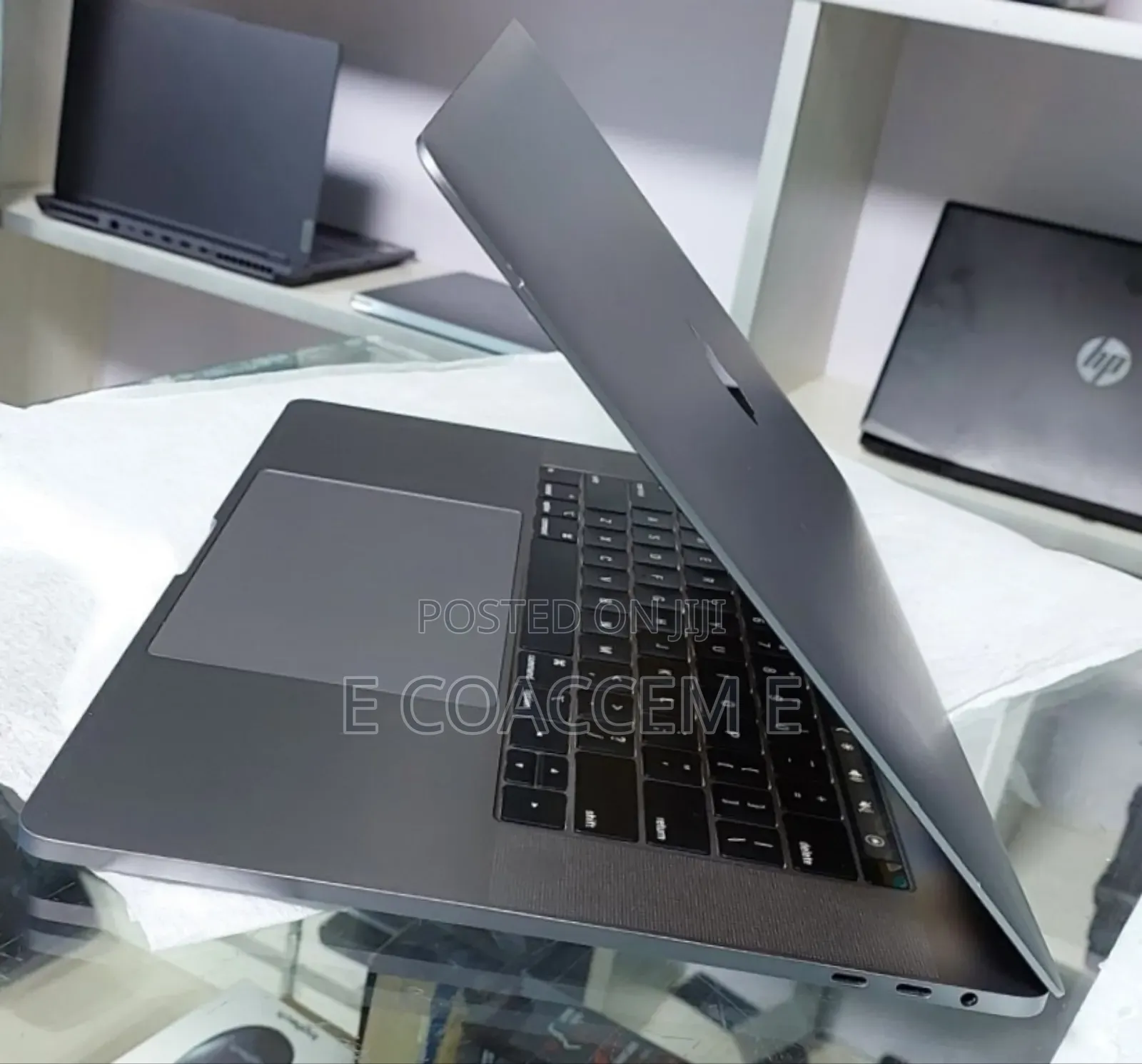 New Laptop Apple MacBook 32GB Intel Core I9 SSD 512GB