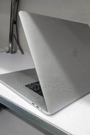 New Laptop Apple MacBook Pro 2017 16GB Intel Core I7 SSD 2T