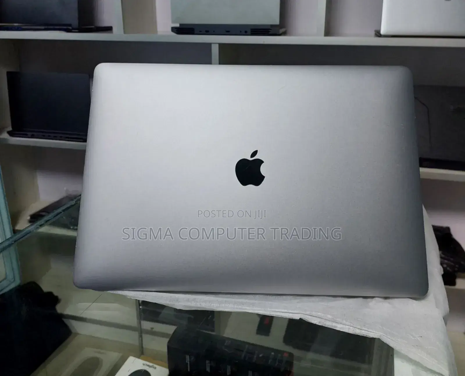 New Laptop Apple MacBook Pro 2019 32GB Intel Core I9 SSD 512GB