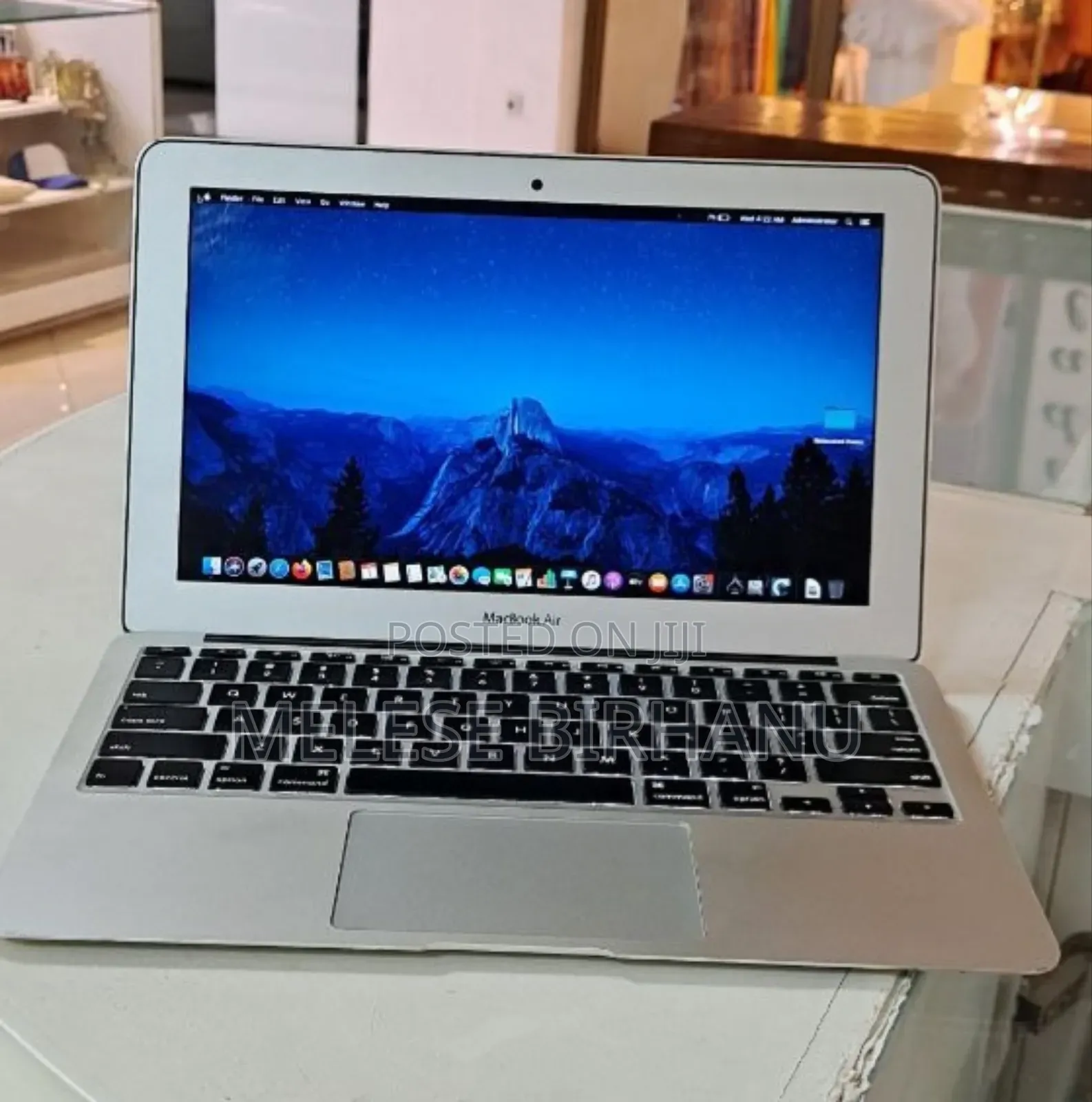 New Laptop Apple MacBook Air 2015 8GB Intel Core I5 SSD 128GB
