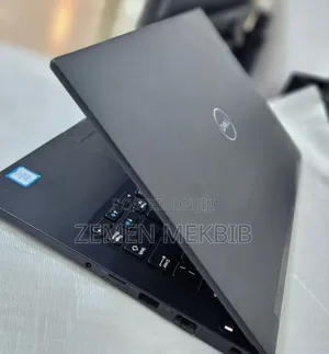 New Laptop Dell XPS 15 8GB Intel Core I7 SSD 256GB
