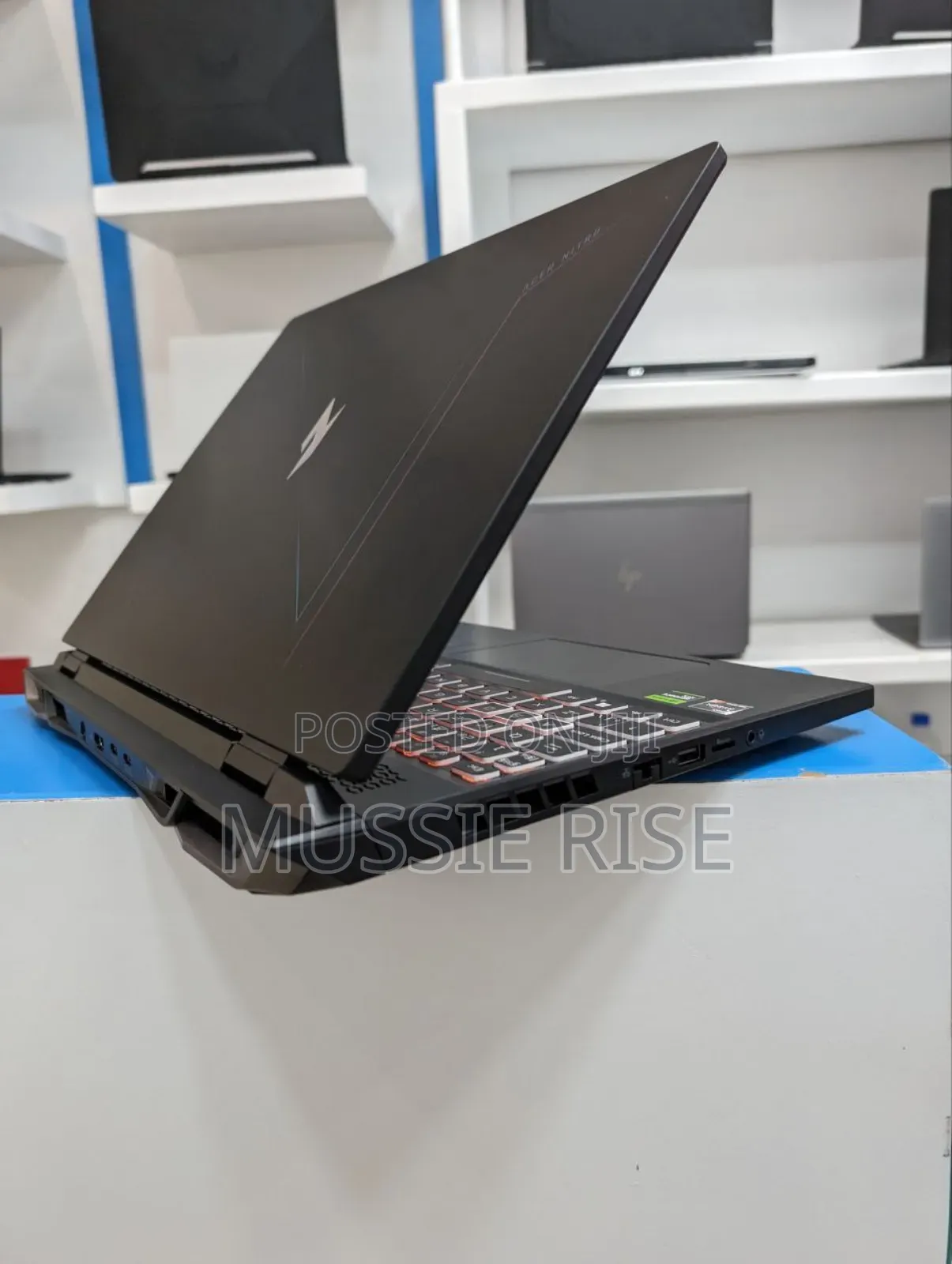 New Laptop Acer Nitro 17 16GB AMD Ryzen 7 SSD 1T