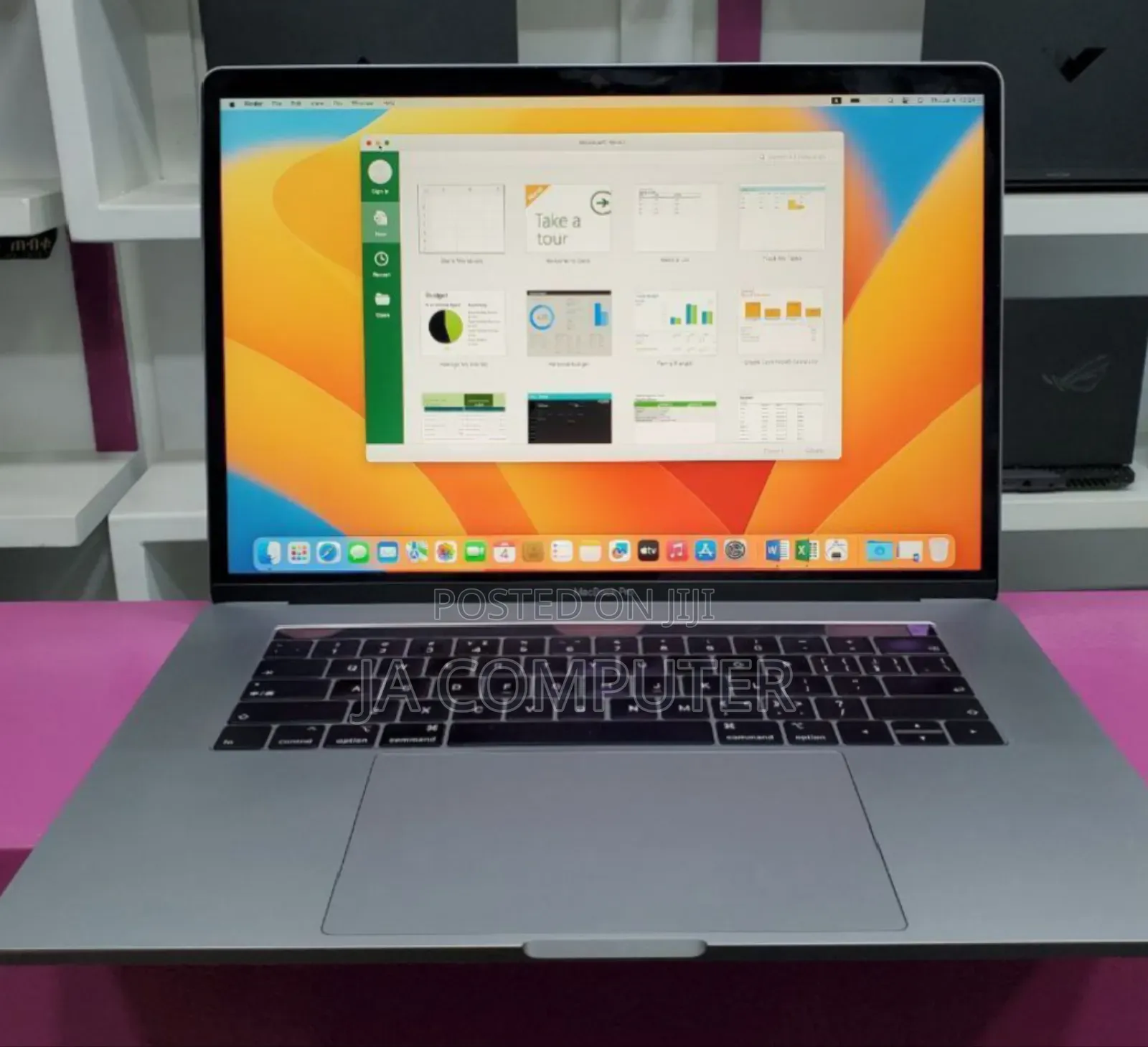 New Laptop Apple MacBook Pro 2018 16GB Intel Core I7 SSD 512GB